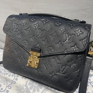 Louis Vuitton Black Monogram Empreinte Pochette Métis